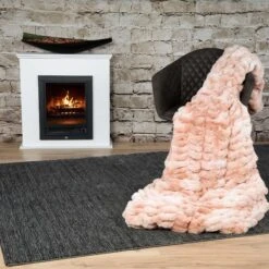 Edle Wohndecke LUXURY In Farbe Pink (rosa) -Heimtextilien Verkauf gmd living edle wohndecke luxury in farbe pink rosa 5