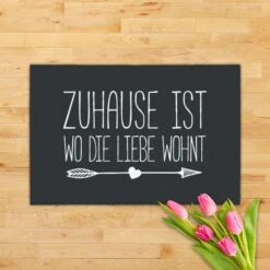 Fußmatte KÖLN "Zuhause Ist Wo Die Liebe Wohnt" In Farbe Dunkelgrau -Heimtextilien Verkauf gmd living fussmatte koln zuhause ist wo die liebe wohnt in farbe dunkelgrau 2