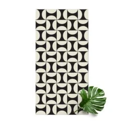 Vinyl-Teppich - Geometrische Fliesenbögen Sand Mit Bordüre In Schwarz